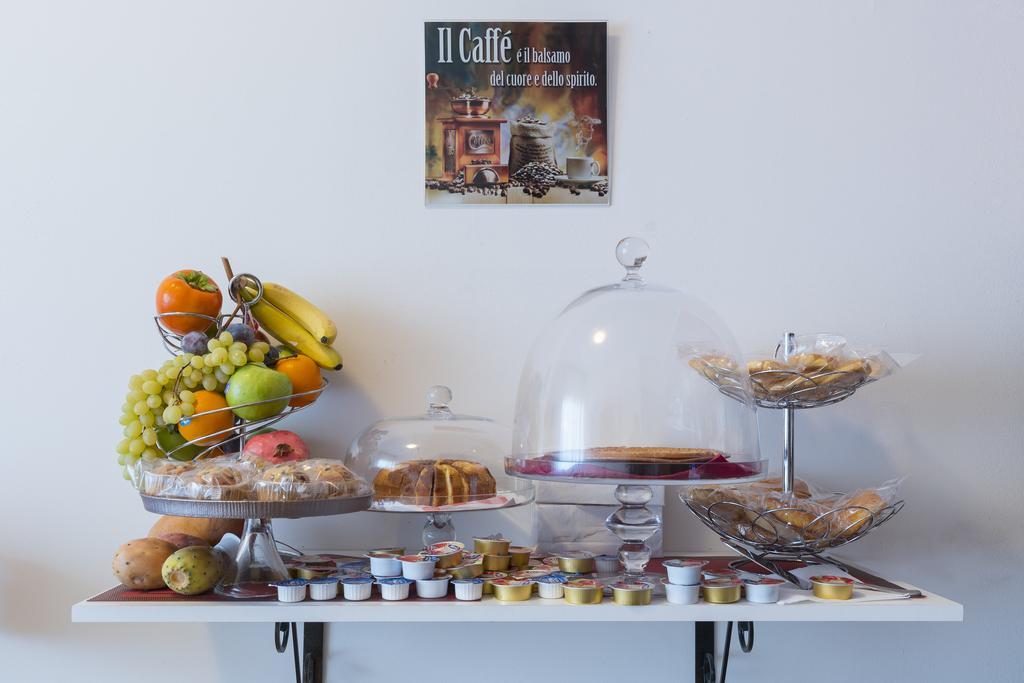 Central Avenue B&B Болонья Экстерьер фото
